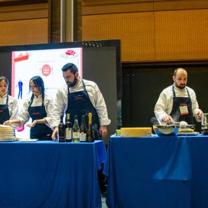 un momento della kermesse coreana un momento della kermesse coreana
