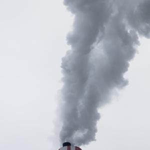 <span>Photo by <a href="https://unsplash.com/@martinadams?utm_source=unsplash&utm_medium=referral&utm_content=creditCopyText">Martin Adams</a> on <a href="https://unsplash.com/s/photos/carbon-emissions?utm_source=unsplash&utm_medium=referral&utm_content=creditCopyText">Unsplash</a></span> Emissioni