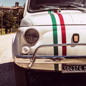 <span>Photo by <a href="https://unsplash.com/@jonathanbean?utm_source=unsplash&utm_medium=referral&utm_content=creditCopyText">Jonathan Bean</a> on <a href="https://unsplash.com/s/photos/italy?utm_source=unsplash&utm_medium=referral&utm_content=creditCopyText">Unsplash</a></span> Italia