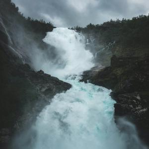 <span>Photo by <a href="https://unsplash.com/@elxw?utm_source=unsplash&utm_medium=referral&utm_content=creditCopyText">Echo Wang</a> on <a href="https://unsplash.com/s/photos/river?utm_source=unsplash&utm_medium=referral&utm_content=creditCopyText">Unsplash</a></span> Rischio idrogeologico