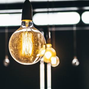 Photo by <a href="https://unsplash.com/@aindraus?utm_source=unsplash&utm_medium=referral&utm_content=creditCopyText">Anthony Indraus</a> on <a href="https://unsplash.com/s/photos/electricity?utm_source=unsplash&utm_medium=referral&utm_content=creditCopyText">Unsplash</a> Bilancio