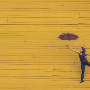 Photo by <a href="https://unsplash.com/@edulauton?utm_source=unsplash&utm_medium=referral&utm_content=creditCopyText">Edu Lauton</a> on <a href="https://unsplash.com/s/photos/worker-female?utm_source=unsplash&utm_medium=referral&utm_content=creditCopyText">Unsplash</a> Imprese