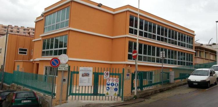 La scuola di Castelsardo La scuola di Castelsardo